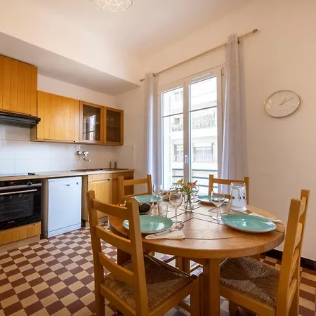 * Le Provencal * Cosy Flat 3 Min Walk From The Sea