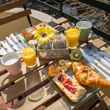 * Le Provencal * Cosy Flat 3 Min Walk From The Sea *