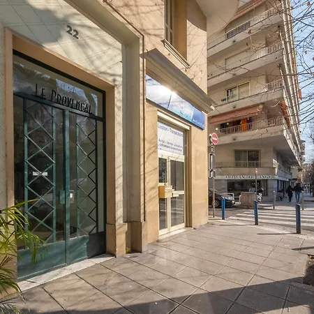 * Le Provencal * Cosy Flat 3 Min Walk From The Sea Apartament