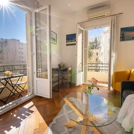 * Le Provencal * Cosy Flat 3 Min Walk From The Sea Apartament